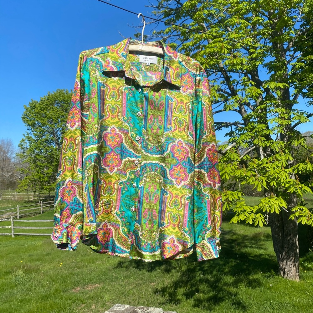 Skirtin Around silk blouse!